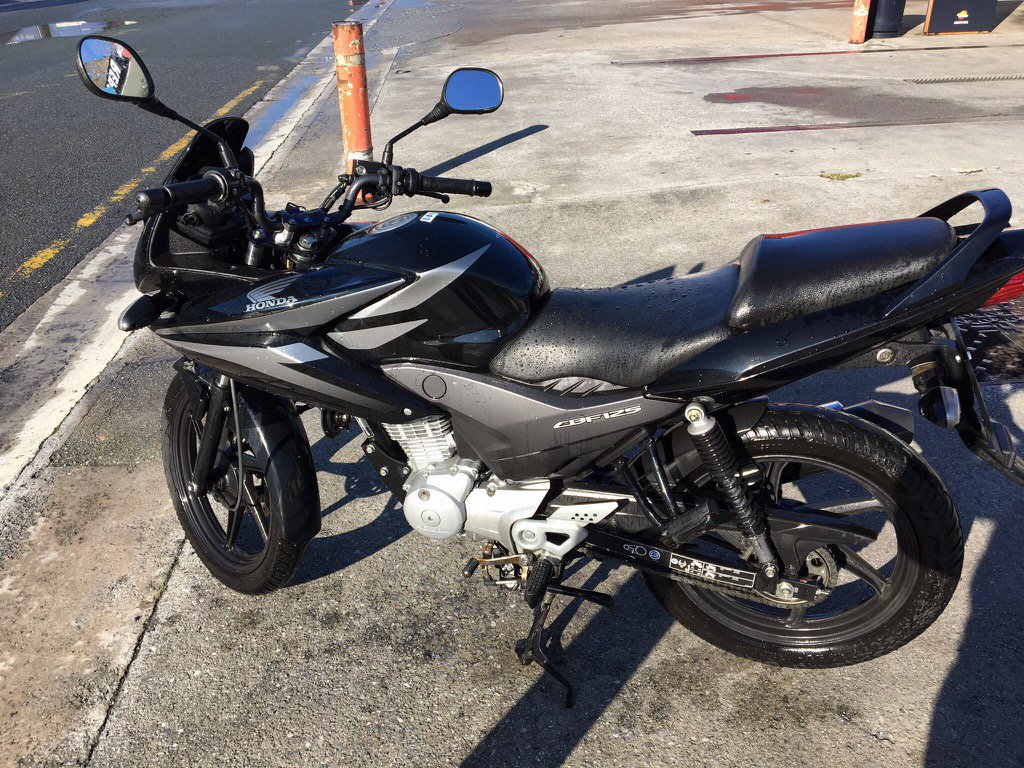 zume15's tweet photo. Vendo "Honda 125" en #wallapop https://t.co/kcHZRj8RXi https://t.co/ELZdqnbIY9