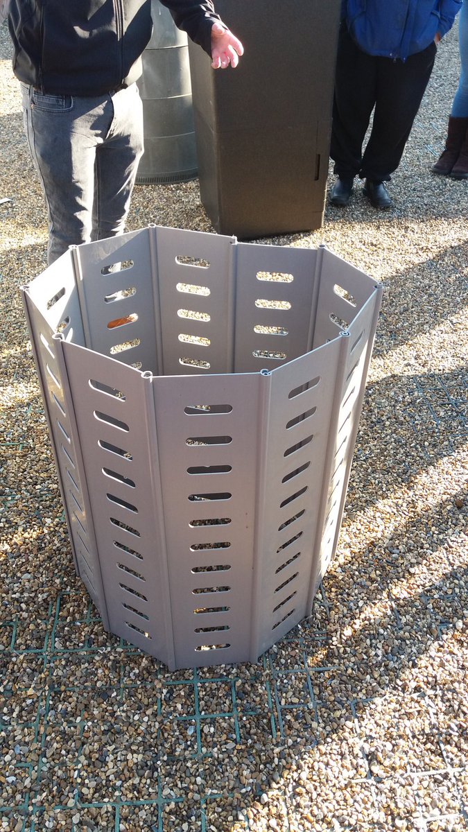 CroydonMGs's tweet photo. Having a go with various compost bins. This is good one for leaf mould https://t.co/FztYpAGgJa