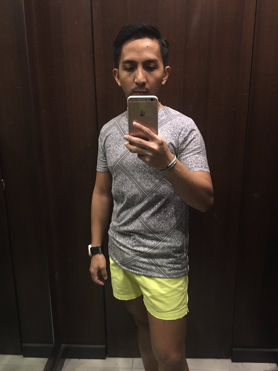 cjsohot's tweet photo. Shopping at @TopmanPH Sale at @AlabangTownCntr
#TopmanPH #ATC #sale #shopping #style #fashion #Topman https://t.co/0vSvVJqa5o
