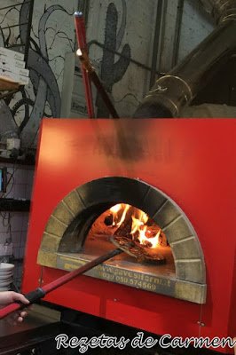 rezetasdecarmen's tweet photo. Si este finde no te apetece cocinar puedes pasarte por el @MSanIldefonso y elegir #Pizza´Si, te lo cuento en el blog https://t.co/qqRd8OCCzV https://t.co/c50kHw7wpS