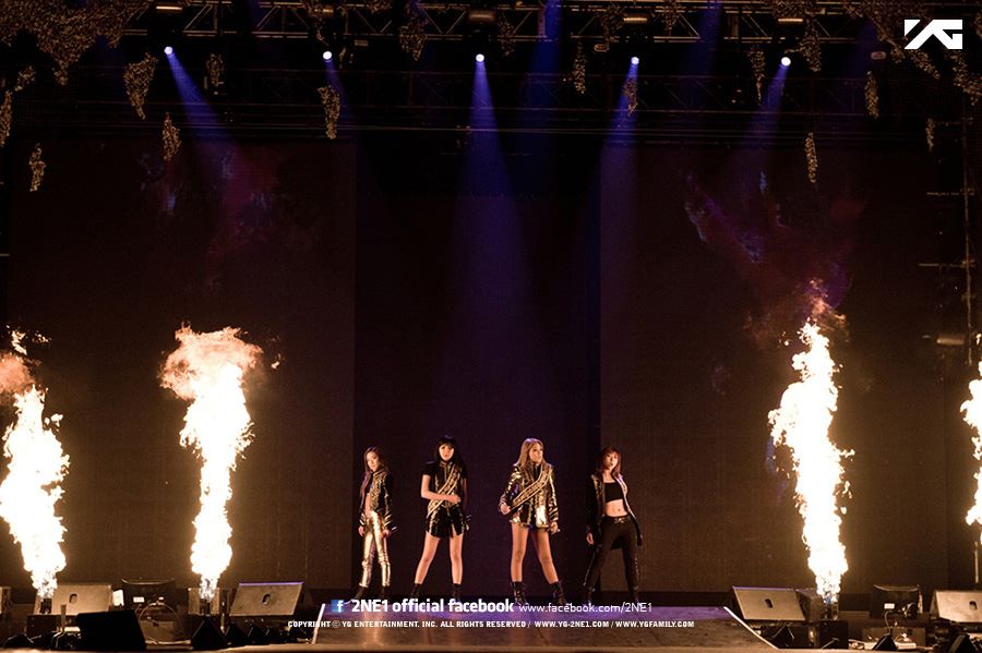 QUEEN 

#NeverSayGOODBYE2NE1