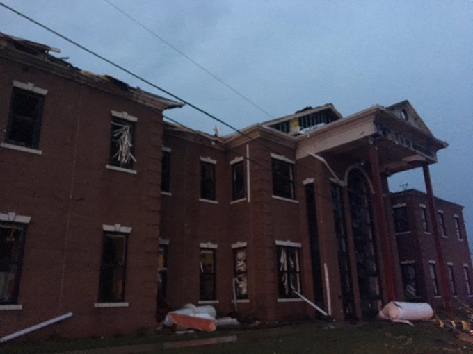 View image on Twitter