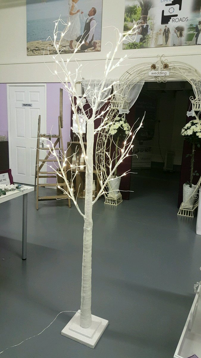 Perfectday20's tweet photo. Brand new to our catalogue, 2x sparkling glitter trees. Just £25 each https://t.co/k7DCLbwXTe