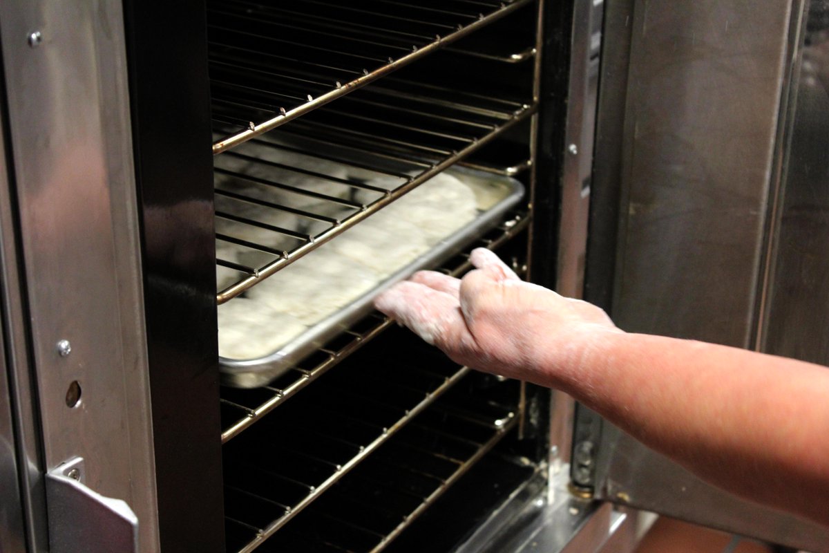 CFAAndSC's tweet image. Going in the oven! Breakfast ends at 10:30am! Get yours while they're still hot 😋
 #HappilyHandcrafted