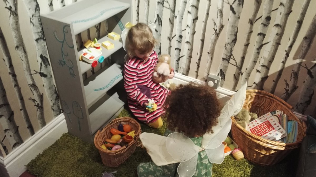 Fantastic turnout for #Fairy Tales &amp; Fantasy exhibition <a href="/LeedsMuseums/">Leeds Museums & Galleries</a> <a href="/designedbyduo/">DUO</a>  Thanks to all who helped