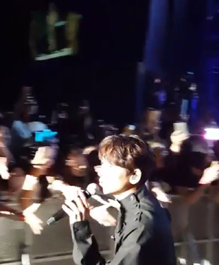 luxmae's tweet photo. Such a wonderful night indeed w/u #JiChangWook FM in BKK https://t.co/v9f14FU2DW