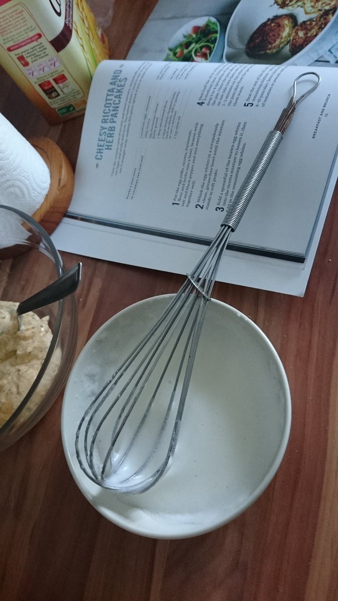 marion_s22's tweet photo. @TomDaley1994 trying your recipe, but whisking the eggs white by hand is exhausting 💪 Thank you for this #DaleyRoutine supplement 😂😘 https://t.co/1Dz8fcF2UO