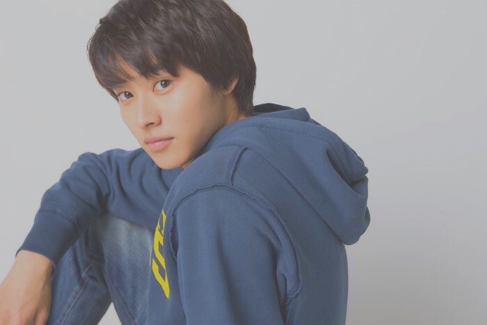 kento_hrk's tweet photo. 初タグします🙌🏻💕賢人くんファンのみなさんフォローお願いしますフォロバ返します!!

#山﨑賢人 
#山﨑賢人好きな人RT 
#山﨑賢人をこれからもずっと愛し続ける人RT 
#賢友さんと繋がりたい 
#RTした人全員フォローする 
#いいねした人全員フォローする 
#拡散希望 https://t.co/nR7fAnfWKe