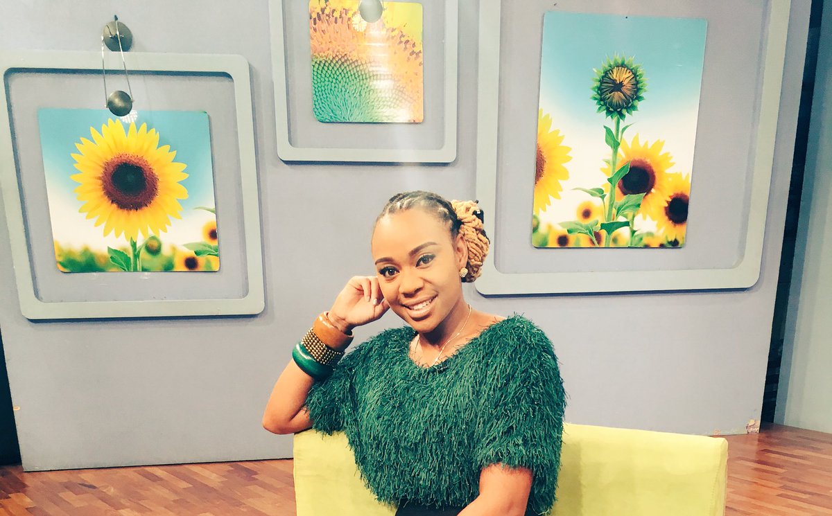 krystomlinson's tweet photo. I'm on today @Smilejamtvj #WeekendSmile! Tune in nuh man. Cho! 😊😃 #Workwiawork https://t.co/UU3mAk2Afy