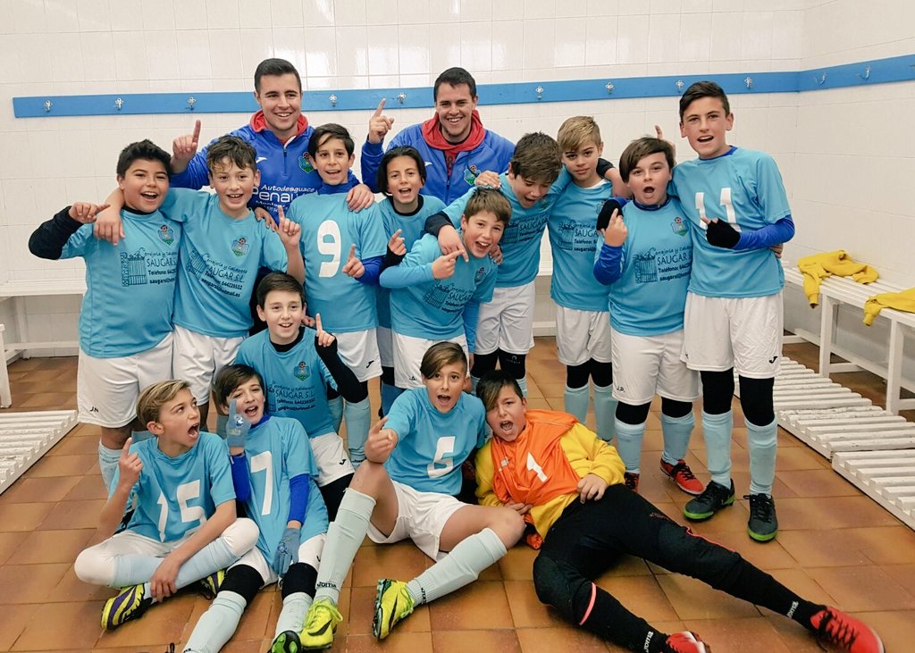 monforteecf's tweet photo. LÍDERES!! Partidazo del #Alevín  (4-6), q se pone líder, gran trabajo de @fuentes_5 @9_fuentes @FederacionFFCV https://t.co/IMFmuLyP7l