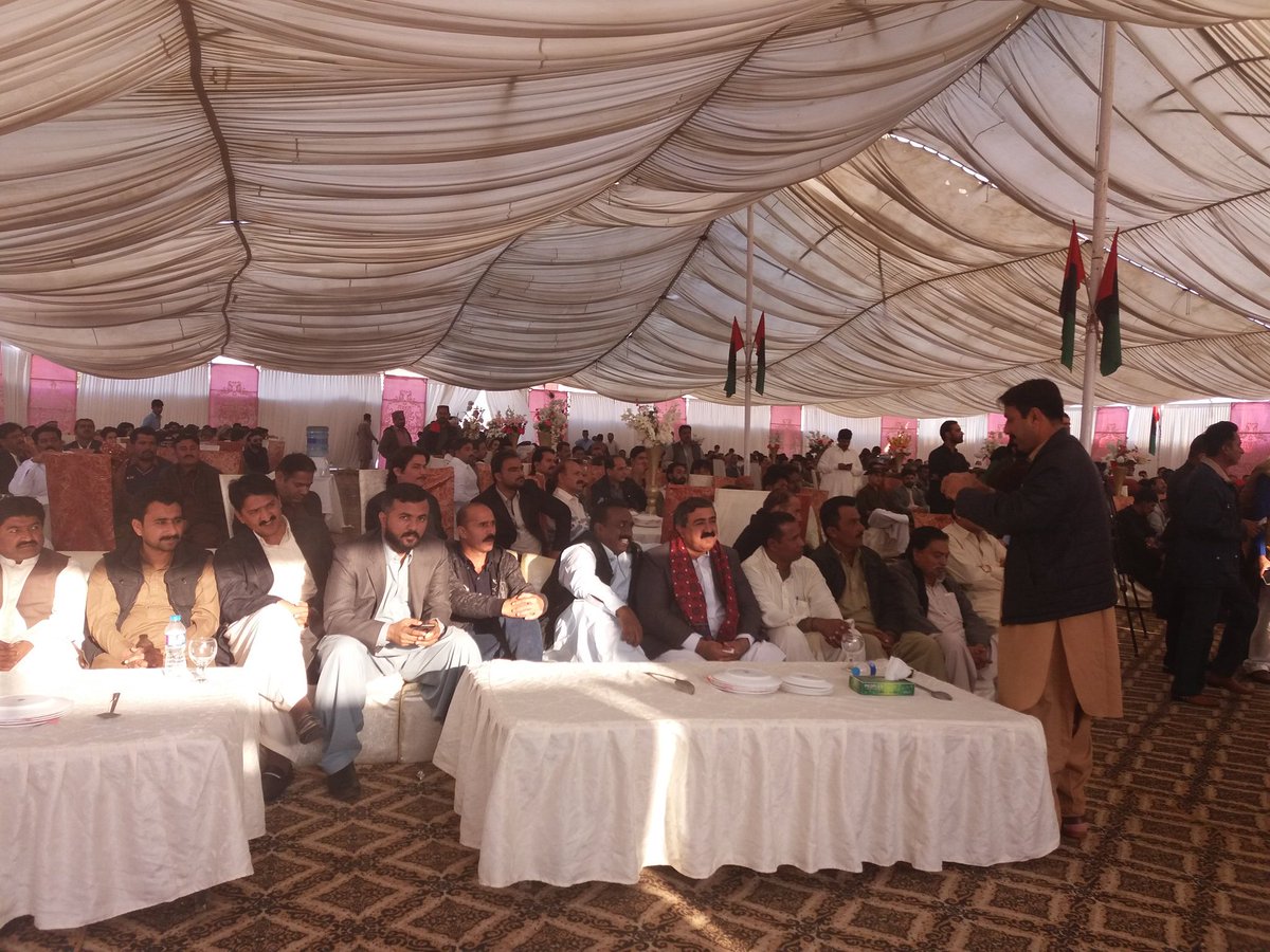 JamKhanShoroPPP's tweet photo. Meeting of PPP Hyderabad at ShoroHouse Qasimabad regarding Census2017 .
@jamkhanshoro https://t.co/r8ybYZU714