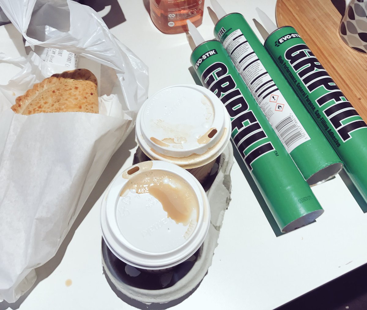 benmunro1988's tweet photo. Best shopping bag ever. Three giant #pastys #2coffees and three tubes of #gripfill #pastichepropertydevelopments https://t.co/E3rwSztP2h