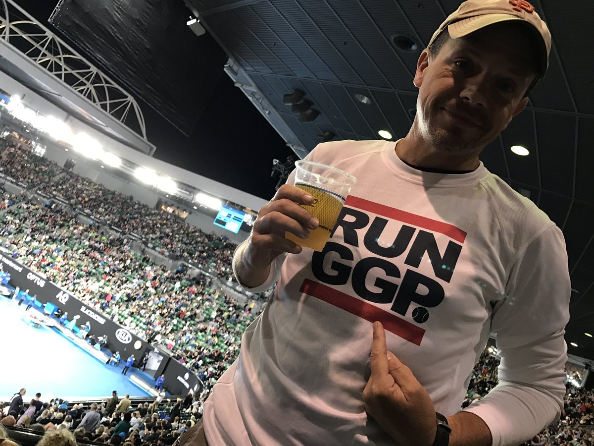 sparkly_duck's tweet photo. @SqueakToy562 and I would love to #emiratesreturn to #AusOpen esp for another late night match! #sleepisoverrated https://t.co/dwSVg0Zarc