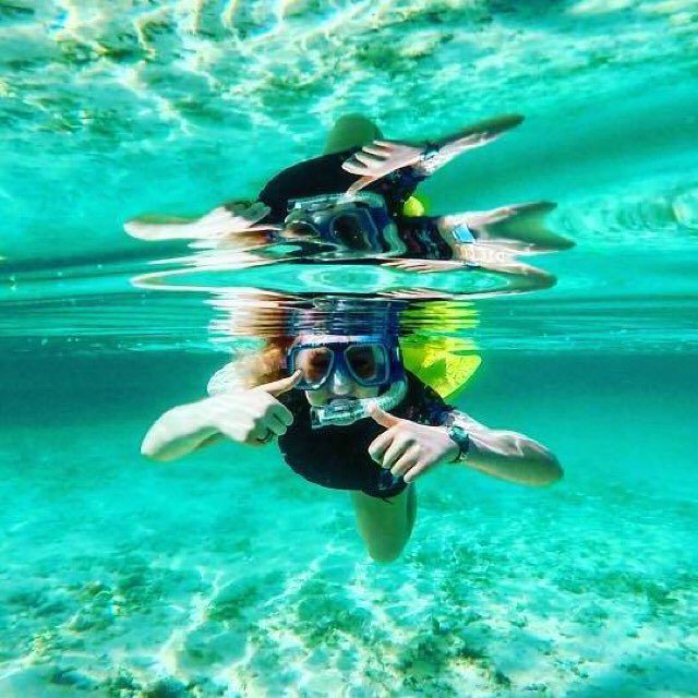 Thumbs up for the weekend! Happy Saturday. 📷: <a href="/lesleyannemc/">Lesley-Anne McLeod</a> bit.ly/2jZhv2S