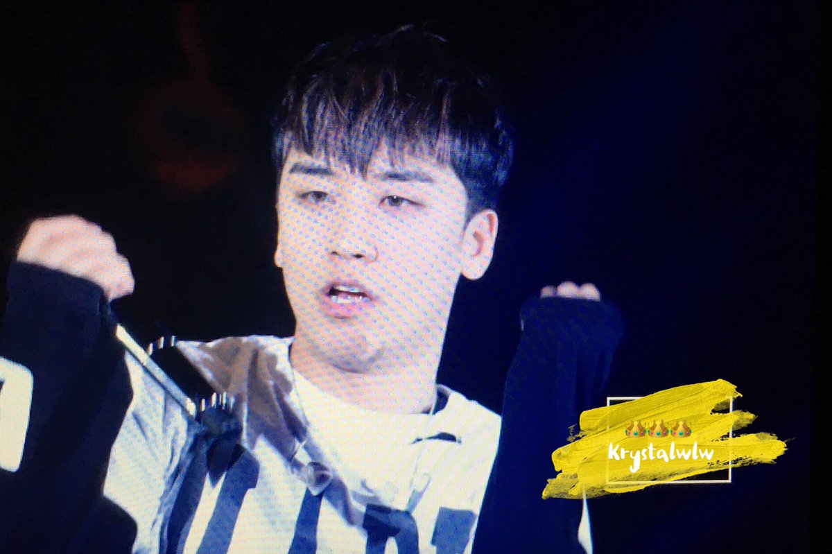 wonglaiwing's tweet photo. 160121 0to10 in hk 
🐼👶
#bigbang #빅뱅 #승리 https://t.co/ad7yVltQdg