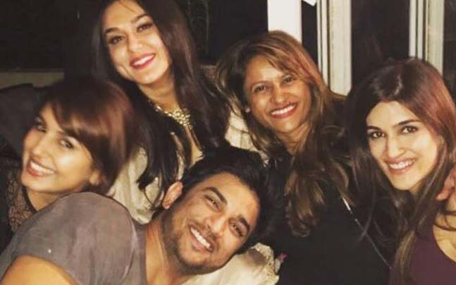 Sushant spends birthday with Kriti Sanon, Preity Zinta and Huma Qureshi
 