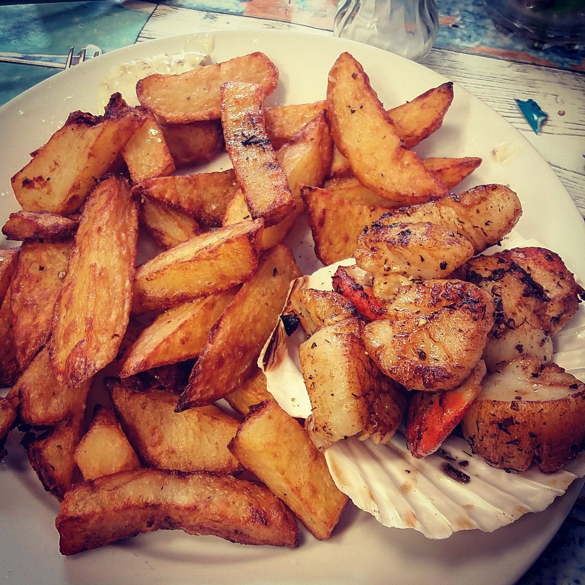 Scallops and Chips @HouseThefish Never tire of it. #creatureofhabit #eatmorefish #manxproduce