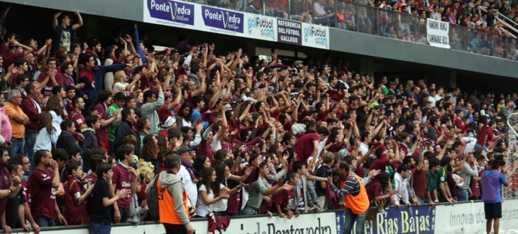 haiqueroelo's tweet photo. ¡Cuando el fondo ruge, el rival tiembla! #UnhaForza https://t.co/v2qzaGaLj0
