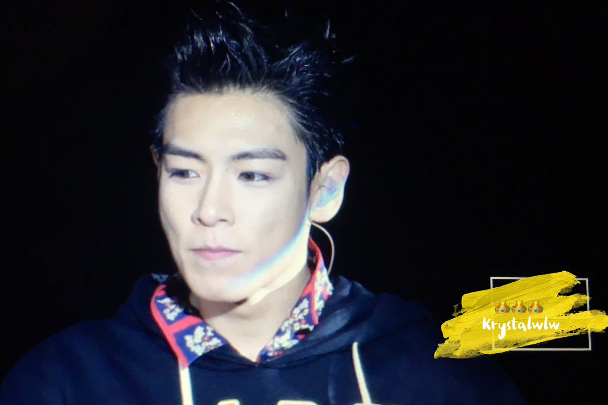 wonglaiwing's tweet photo. 160121 0to10 in hk 
🔝
#bigbang #빅뱅 #TOP #탑 https://t.co/fRYjDNqodm