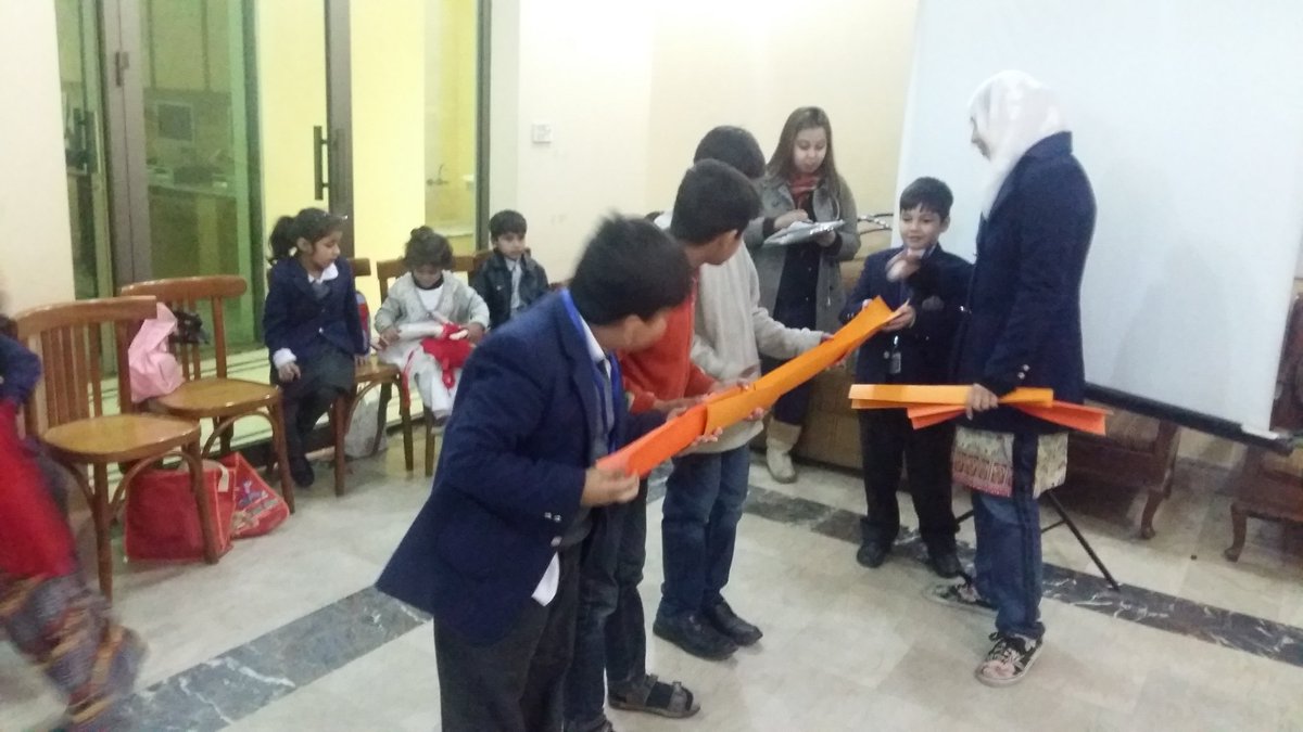 fbfrana14's tweet photo. Community learning. Instilling community work in children. Students enjoying games in an underprivileged school. #givingback #socialwork https://t.co/CGJoiSgOuk