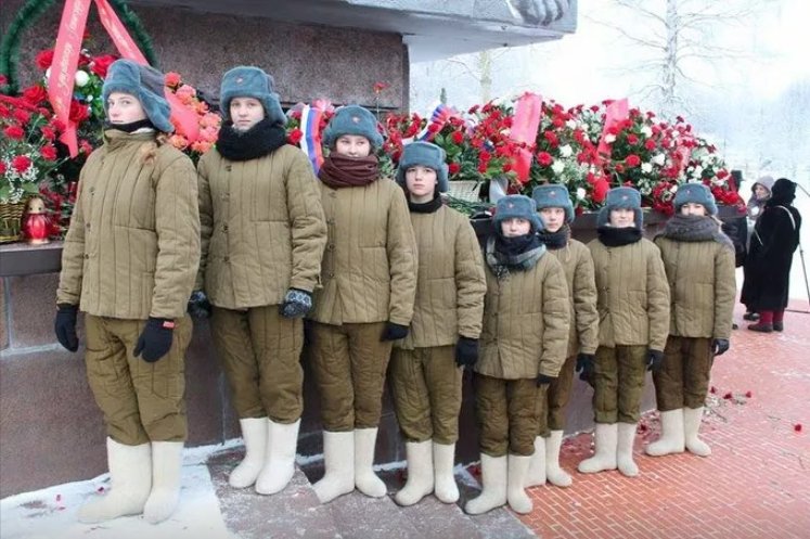 "Если мы не будем сохранять эти санкции и не увеличим их, это будет подстегивать Путина, который является военным преступником", - сенатор США Маккейн - Цензор.НЕТ 1919