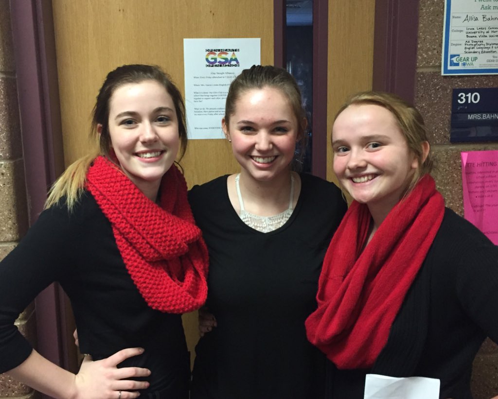 MrClaysClass's tweet photo. 10th grade Improv ready to go! Break a leg Sophie, Ashlyn, and Megan! #WGHawks #GoHawks #IAHSSA @MissMcDaniel12 @wgcsdhawks https://t.co/4Gsw19Y9aZ