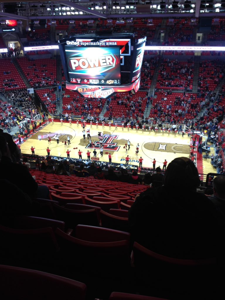 RedRogueRooster's tweet photo. Should have asked for best possible seats. Need oxygen this high #wreckem https://t.co/Z7vuSnshG1