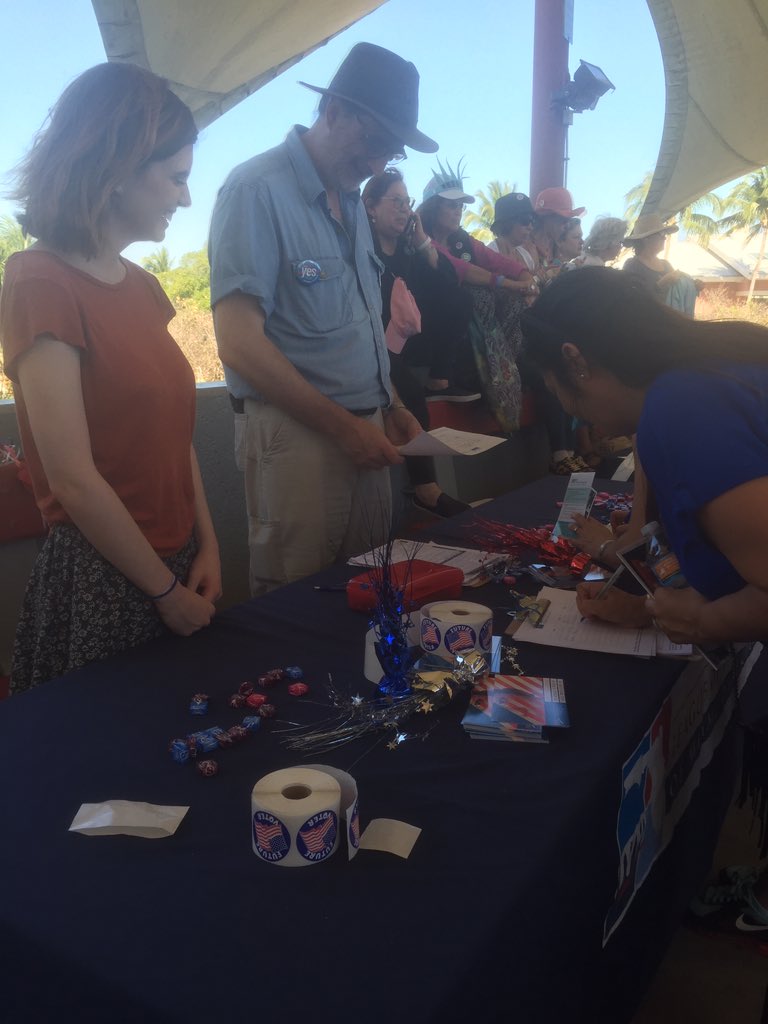 soflwomensrally's tweet photo. @LWVMiamiDade here to register as many voters as possible. #soflwomensrally https://t.co/5gRoGDIBZO