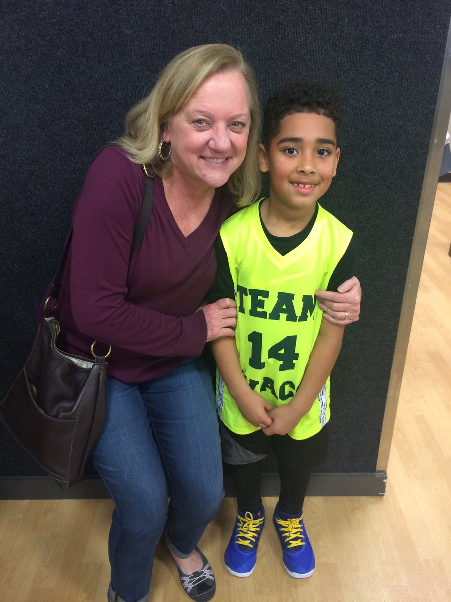 nl_hurst's tweet photo. Saturday morning basketball! Cheering on a sweet student!  @HewittElem  #teamhewitt2016 https://t.co/Cb7zql14eU