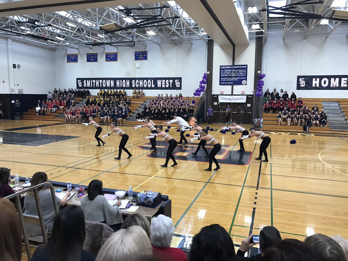 SachemHSNorth's tweet photo. Sachem North Varsity Arrowettes setting the bar high. Very proud #goarrows @SachemSchools https://t.co/BL9ir51ngH