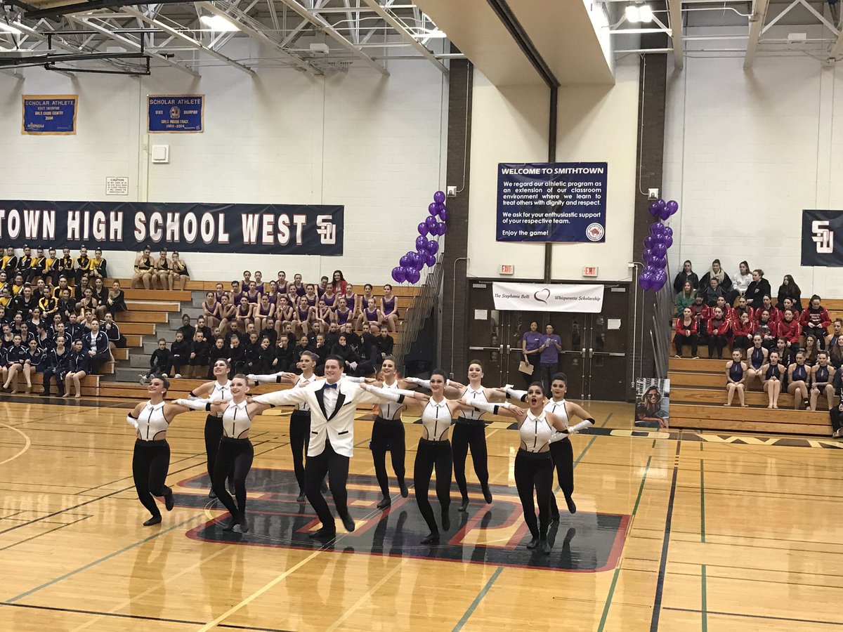 SachemHSNorth's tweet photo. Sachem North Varsity Arrowettes setting the bar high. Very proud #goarrows @SachemSchools https://t.co/BL9ir51ngH