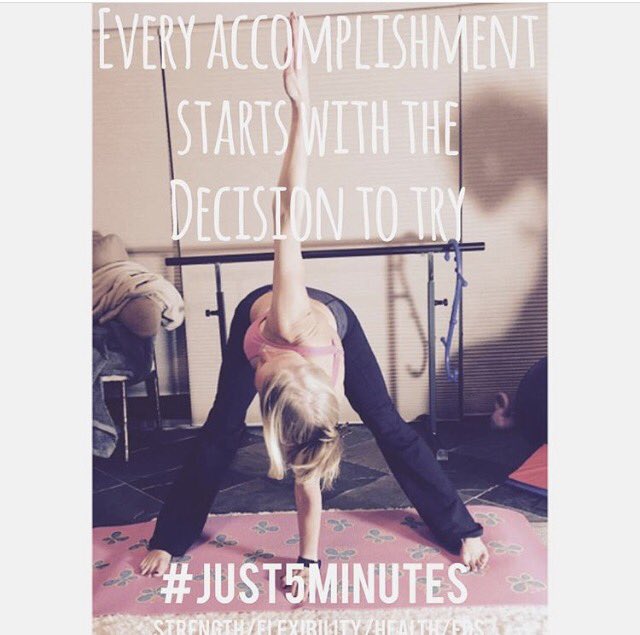 EDSWellnessSol's tweet photo. For #EDSFitTip(s) & #Just5Minutes motivation (& we have live classes via #EDSWellnees on FB!)-Find us on @instagram-https://t.co/FOY0CKGNcs https://t.co/R23A1AsgYW