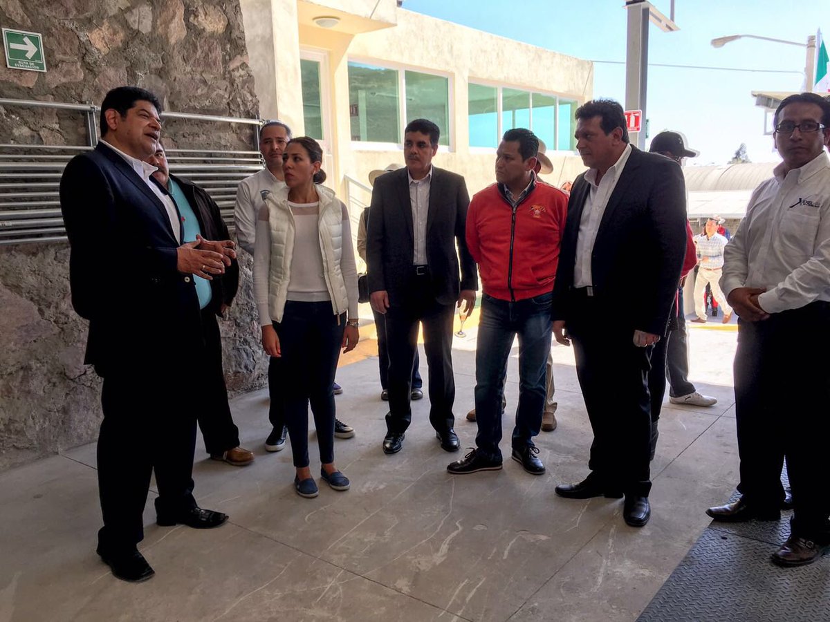 denisse_ugalde's tweet photo. Celebro que cada vez más empresas confíen en #TDB, hoy se inauguró la empresa Exel Air. ¡Bienvenidos y éxito! https://t.co/pFkyPkjjlK