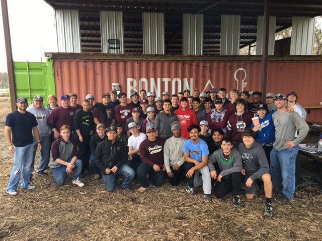 roisdathletics's tweet photo. #RObaseball players took part in a community service project today at #BontonFarms! https://t.co/GuoCjxhwtv