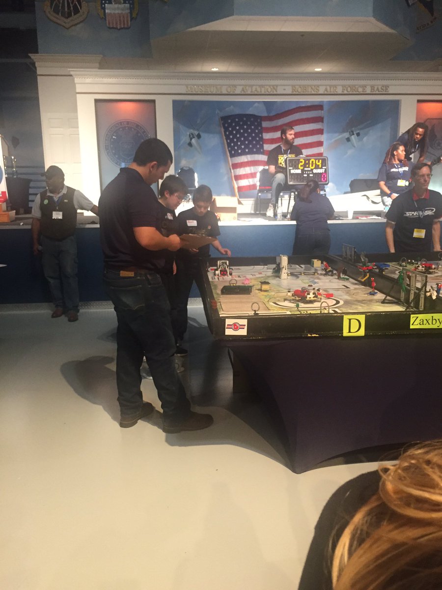 STEMSusanC's tweet image. @monroe_schools #elementaryrobotics #superregionals