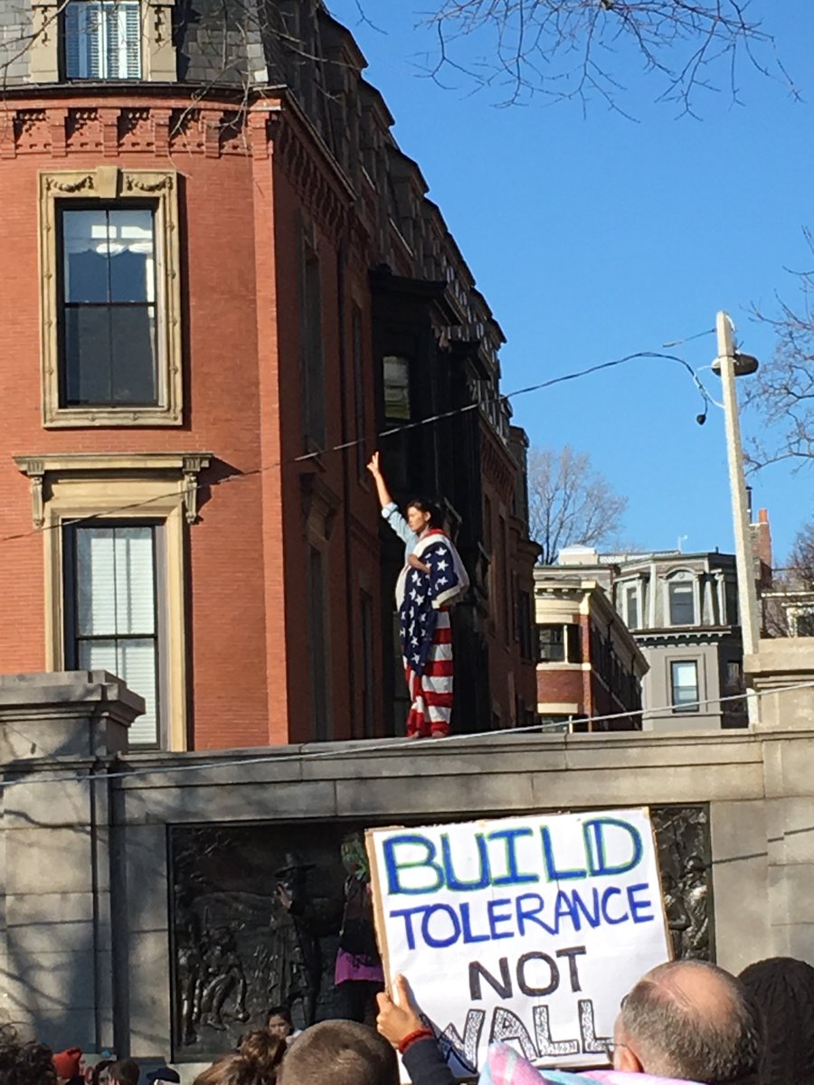 Semilylek's tweet photo. #WomensMarchboston yaaaaaas!!! https://t.co/6ww5WWvMpb