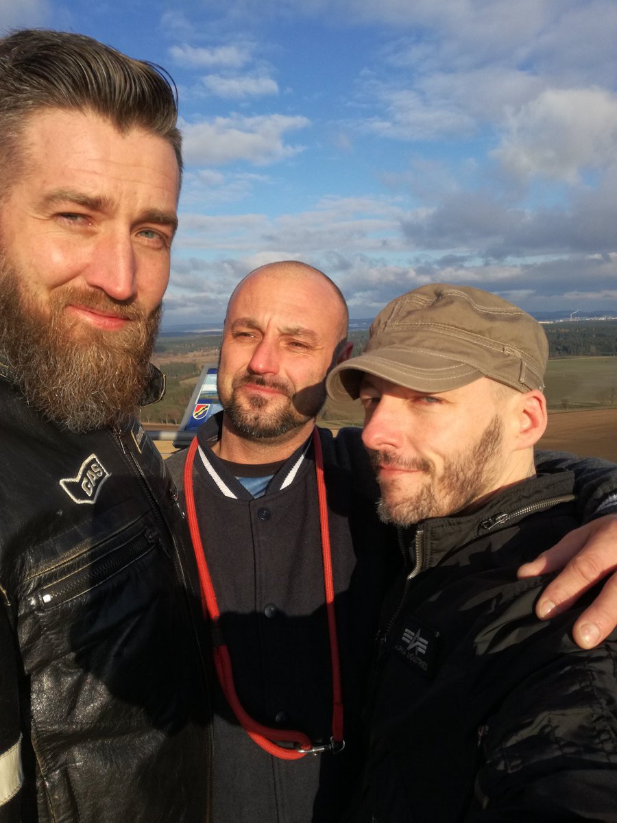 ivosv76's tweet photo. 3 IS PERFECT NUMBER🐗🐻🐕 https://t.co/RzyEi16MhZ