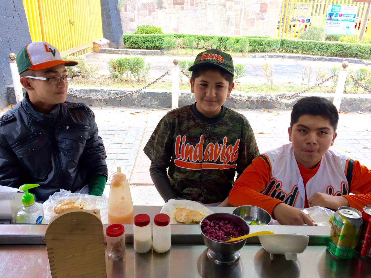 lacochinitadf's tweet photo. #SabadoPibil en Lindavas #ParqueAleman LaMejor #CochinitaPibil n #CDMX #Panucho #CochiTorta #CochiBomba #CochiQueso #MáareQueCosa #TaChevere https://t.co/q1kgyweW6N