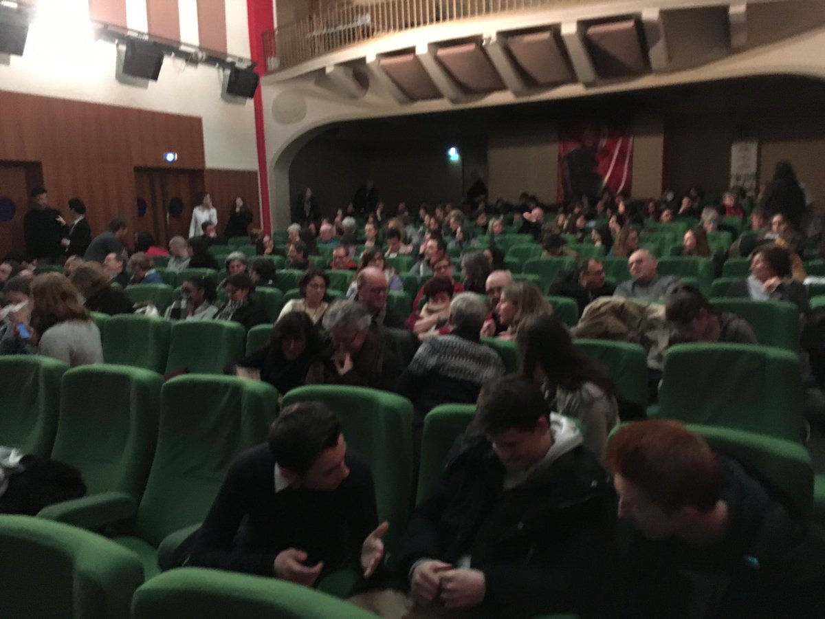 c_chalmin's tweet photo. Soirée de clôture du festival #libresregards, fin d'une belle semaine de cinéma à #marcq avec les Lycee #kernanec https://t.co/ced3NzF7Br