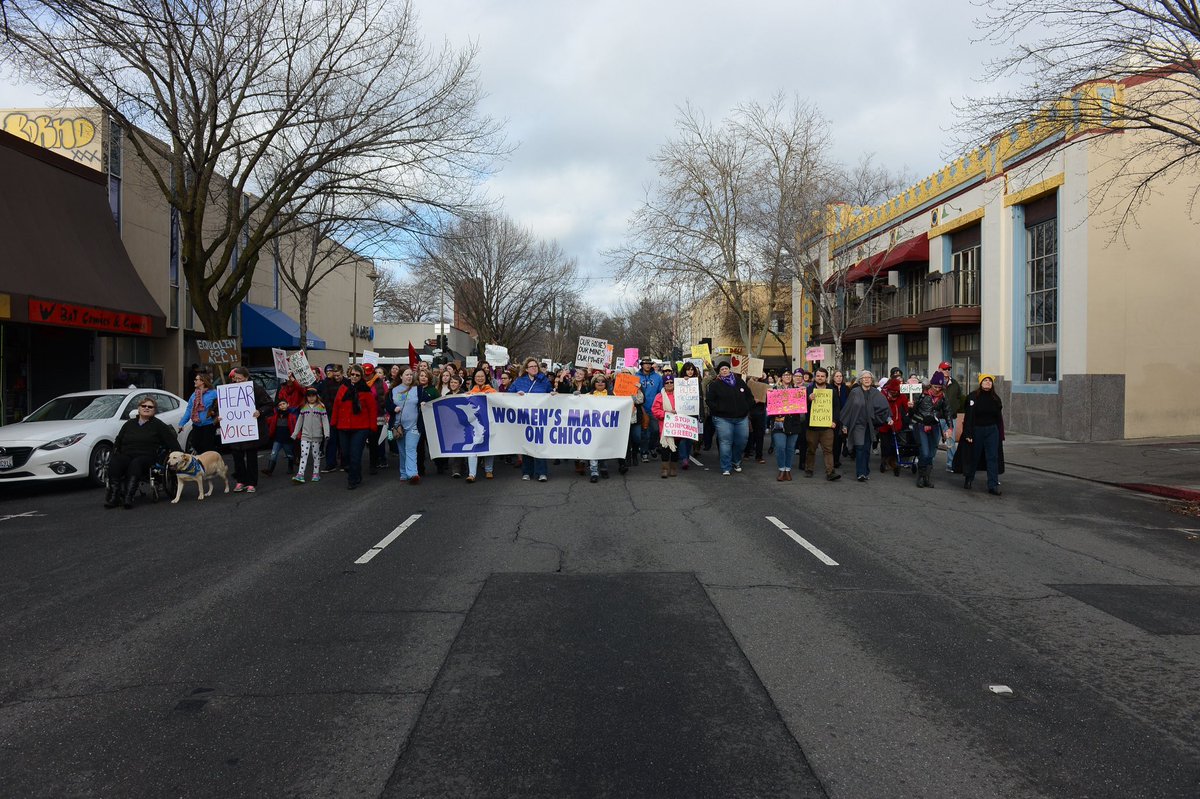 danthephotog's tweet photo. #ChicoMarch (@danthephotog - Staff photo) #thisischico https://t.co/Qkm0CwIE58