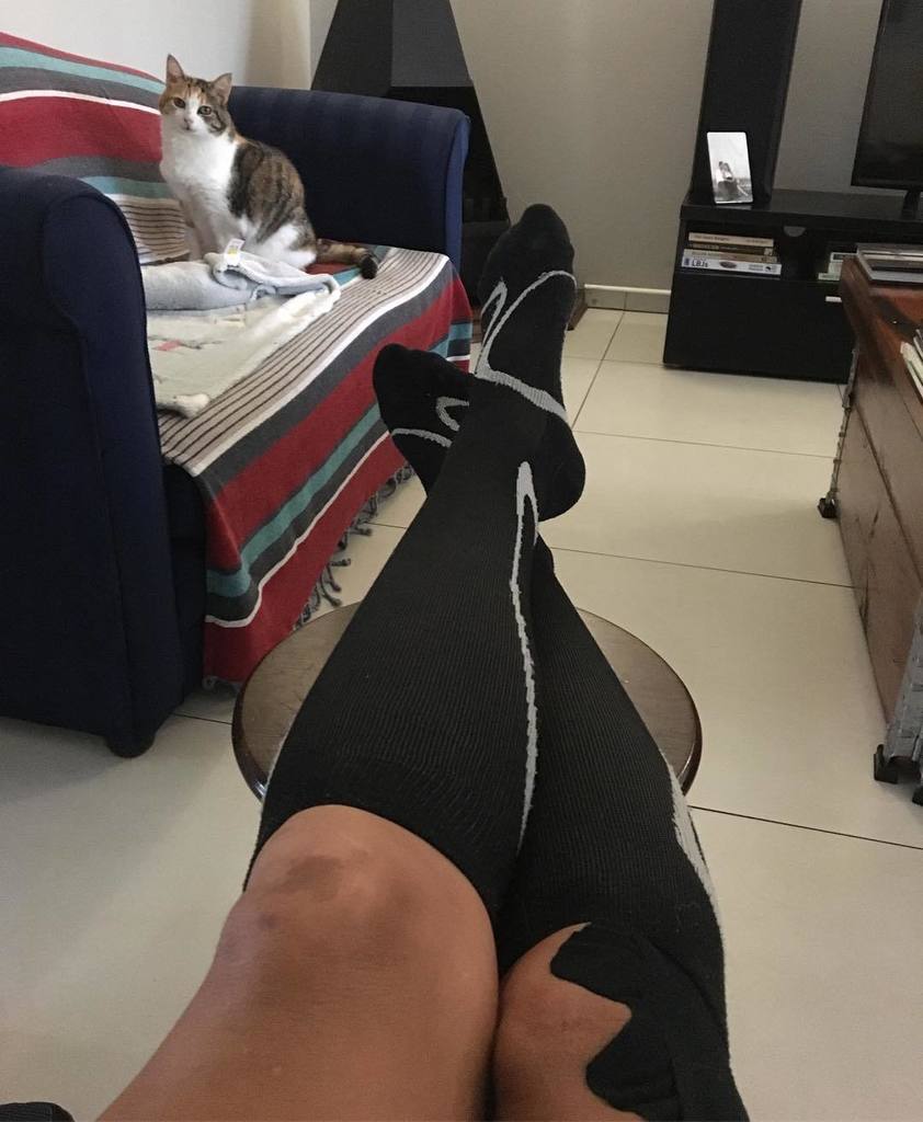 GoingUltra1's tweet photo. When you try everything to fix that stupid ITB #compession #tape #feetup 🤕  #runnerlife #r… https://t.co/4Fqbbl96wl https://t.co/ww9awEtXno