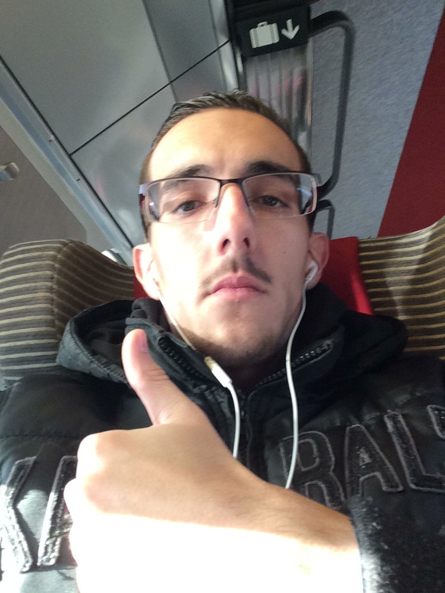 el_landers_'s tweet photo. Attention @HubbyKraaftVal Le marseillais arrive !! Objectif essayer de retourner le game mais la concurrence sera rude @GOS_FIFA @GOS_Esport https://t.co/MHY2o0wzRE