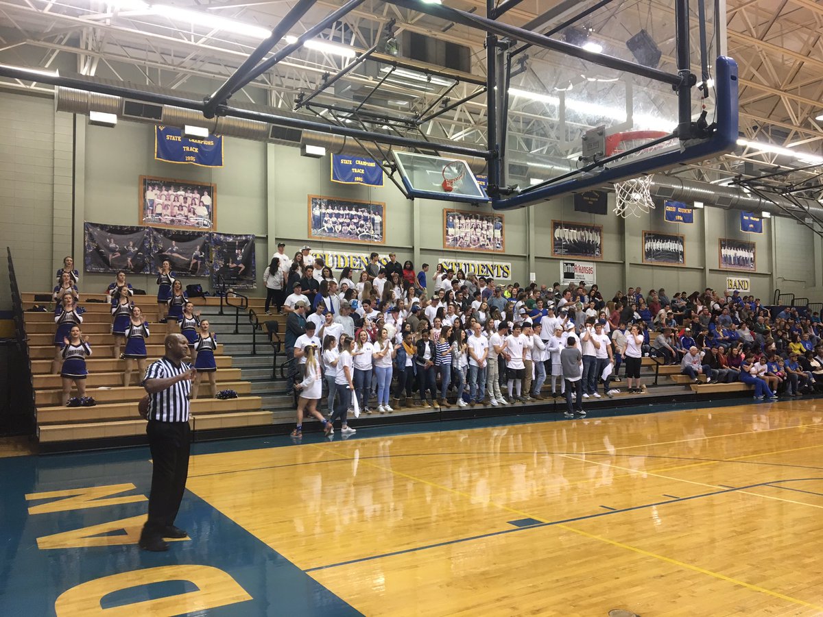 SHSJacketFB's tweet image. As our hearts are hurting we pull together. That's what families do! #love #support #jacketfamily