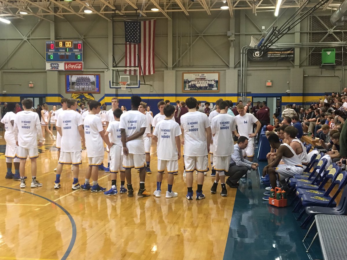 SHSJacketFB's tweet image. As our hearts are hurting we pull together. That's what families do! #love #support #jacketfamily