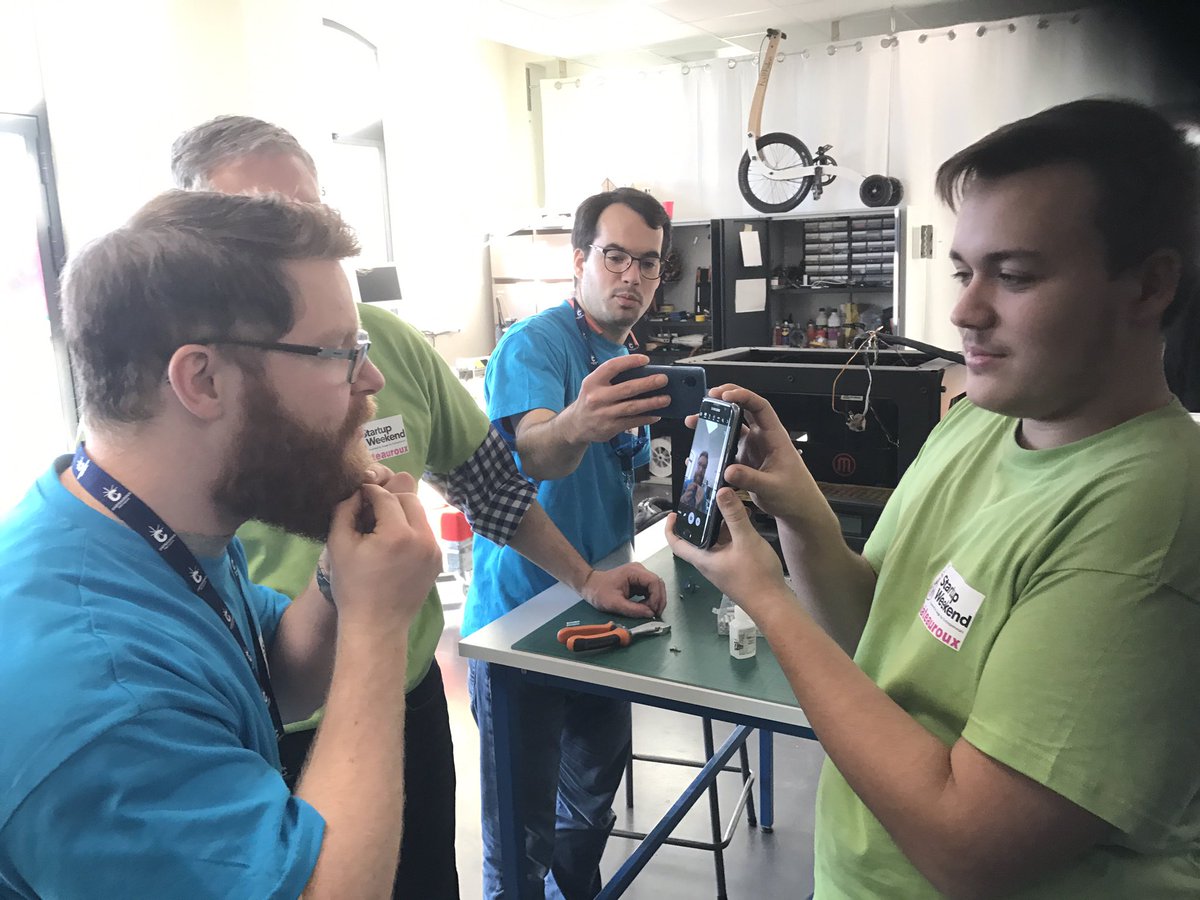 cci_indre's tweet photo. En exclusivité mondiale un prototype de bijou pour accessoiriser sa barbe avec l'appui de @fablabCHTX #SWChtx #Chateauroux #Indre https://t.co/dHEJzaIW8c