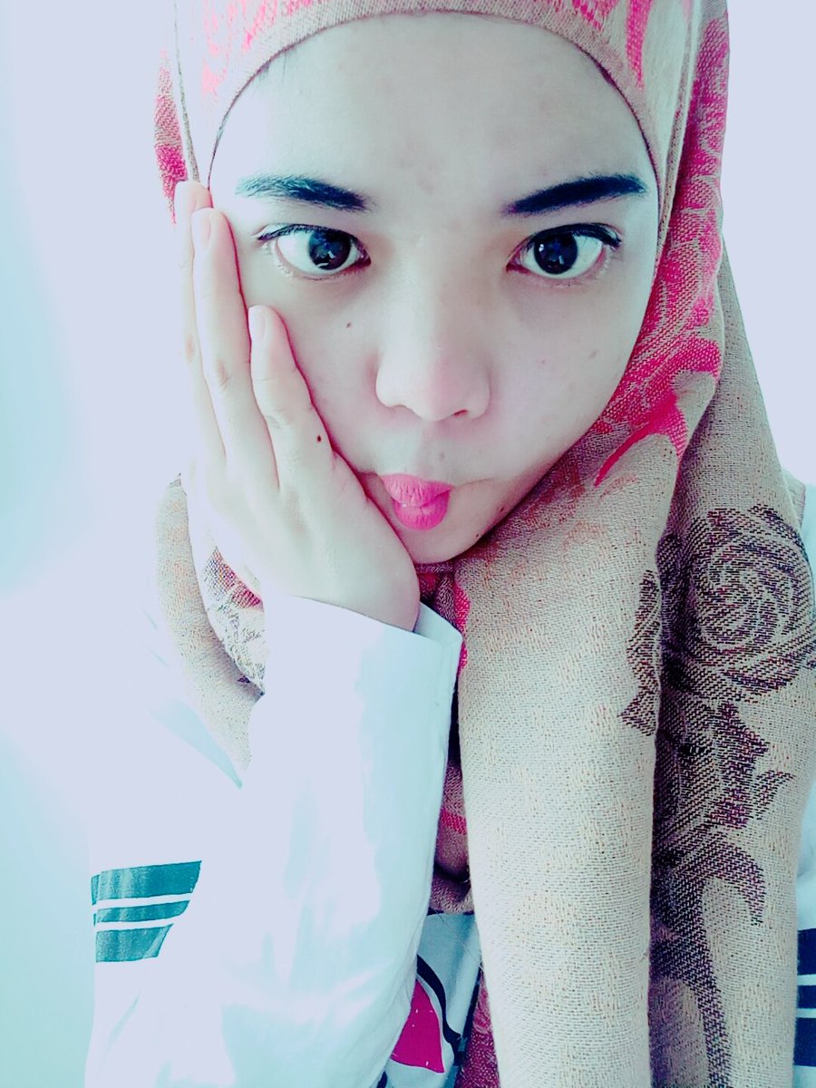 ahnazmn tweet picture