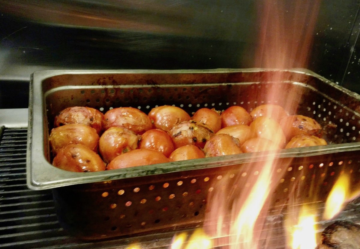 OldIrvingBeer's tweet photo. #fireroasting tomatoes for our house made #bloodymary mix. #brunch on Sat. and Sun. 11-2p.
#chicagobrunch #chicagobrewery #oldirvingpark https://t.co/5yjeQCjfkr