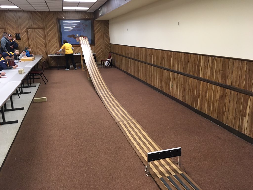 fahrbier's tweet photo. Pinewood-Car Derby 2017 mit den Pfadfindern. #pack36 https://t.co/FmLg6uVrgT