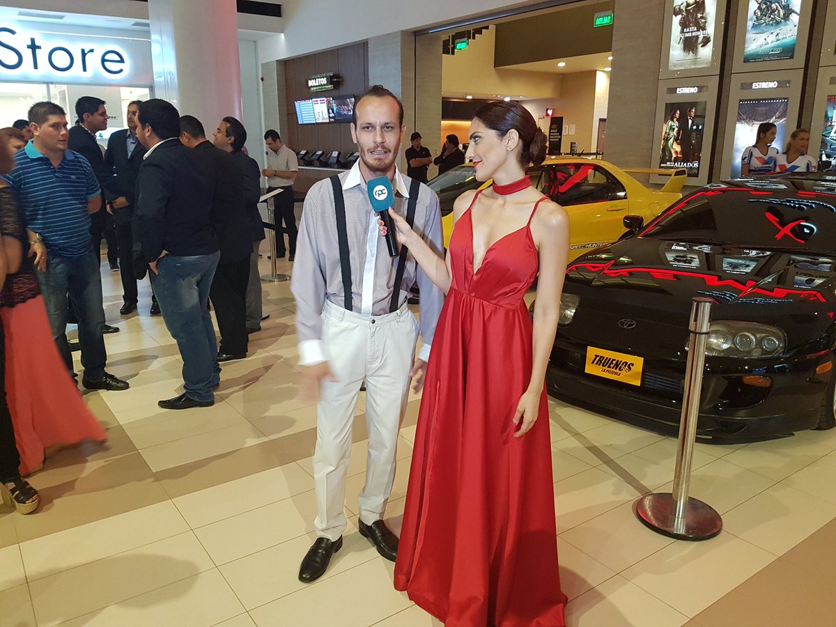 En "A &amp; E" #ElNoticiero <a href="/rpcpy/">rpcpy</a> seguimos compartiendo las entrevistas de  alfombra roja del avant premiere de <a href="/truenospelicula/">Truenos La Pelicula</a> #cinenacional