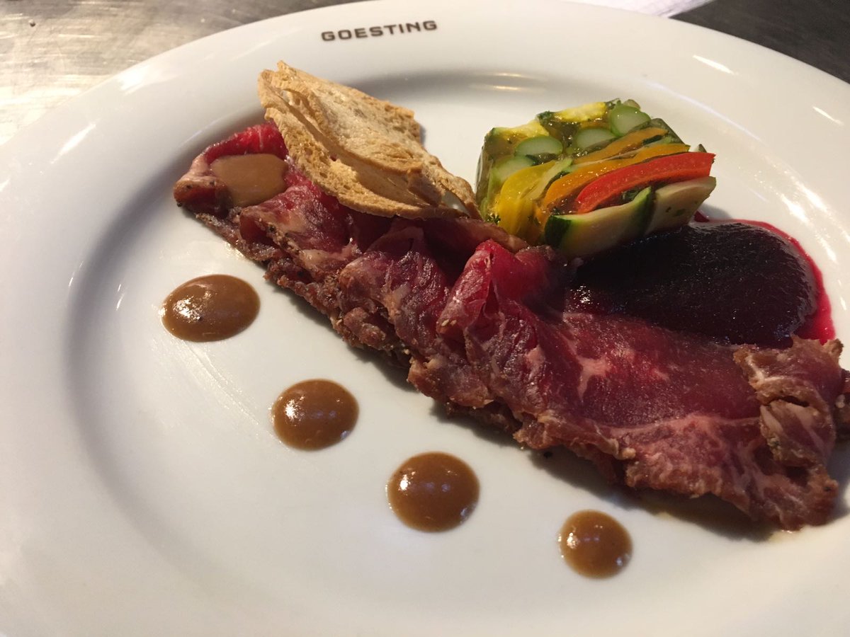 GoestingUtrech's tweet image. Nieuwe kaart, prachtige gerechten, prachtige producten! Dry aged entrecote Van Clara, groentemarbre, Twisted Jam en gefermenteerde knoflook.